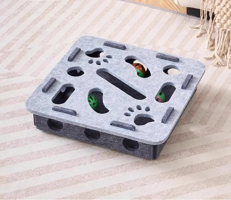 Interaktives Katzen Labyrinth mit Spielball