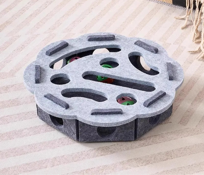 Interaktives Katzen Labyrinth mit Spielball